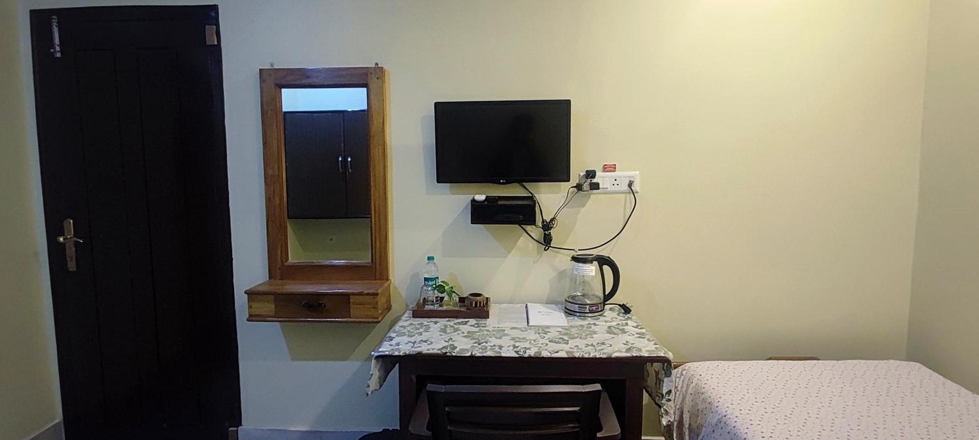 Nirvana Guest House Гувахати Экстерьер фото